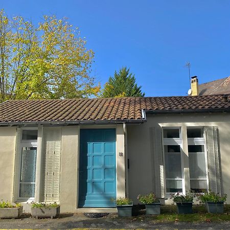 Agreable Petit Gite Avec Piscine Et Jardinet Salies-de-Béarn エクステリア 写真